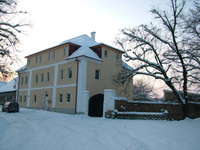 Azylový dům sv. Josefa, Lochovice 42