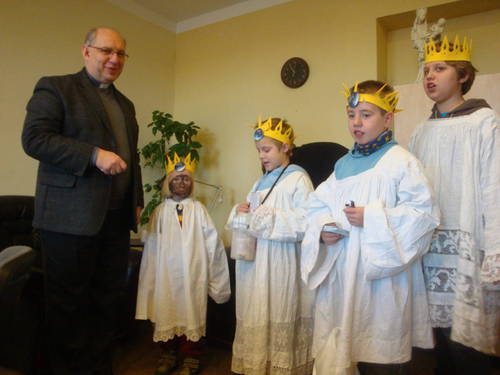 páter Góra s koledníky na návštěvě v Berouně